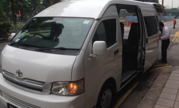 電動車椅子 対応車｜定員1~4名 日本語ガイド付きプランあり